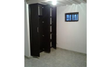 VENDO CASA EN SECTOR MUY TRANQUILO DE LA CIUDAD