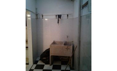 VENDO CASA EN SECTOR MUY TRANQUILO DE LA CIUDAD