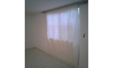 VENDO CASA EN SECTOR MUY TRANQUILO DE LA CIUDAD