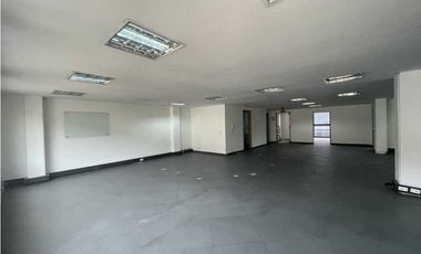 SE VENDE EDIFICIO EN SECTOR DE RETIRO