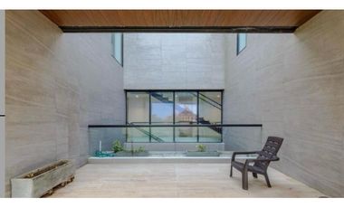 SE VENDE CASA DE LUJO EN PUNTA ROCA