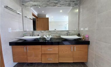 Venta casa en el Poblado