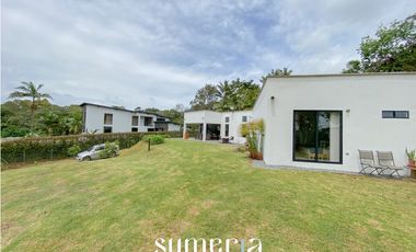 Casa en parcela para la venta en el Carmen de Viboral