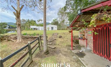 Casa en parcela para la venta en el Carmen de Viboral