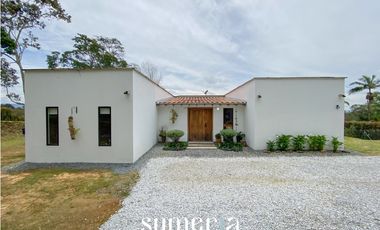 Casa en parcela para la venta en el Carmen de Viboral