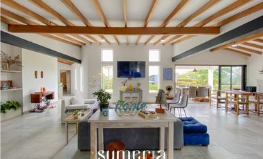 Casa en parcela para la venta en el Carmen de Viboral