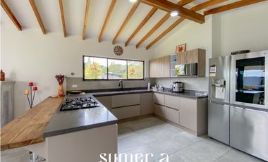 Casa en parcela para la venta en el Carmen de Viboral