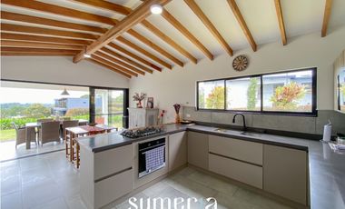 Casa en parcela para la venta en el Carmen de Viboral