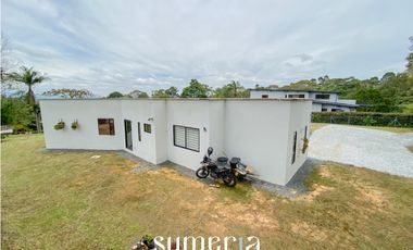 Casa en parcela para la venta en el Carmen de Viboral