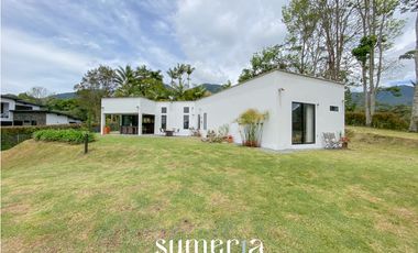 Casa en parcela para la venta en el Carmen de Viboral