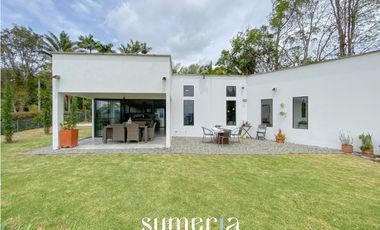 Casa en parcela para la venta en el Carmen de Viboral