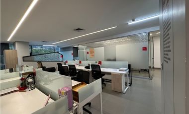 SE ARRIENDA OFICINA POBLADO
