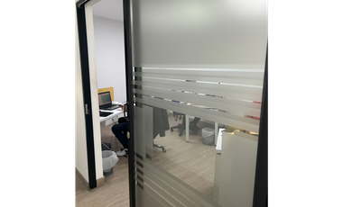 OFICINA MUY  BIEN UBICADA EN MARAYA