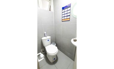 OFICINA MUY  BIEN UBICADA EN MARAYA