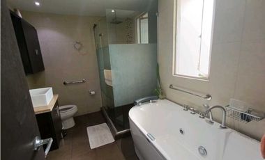 APARTAMENTO EN y ARRIENDO PARQUE VENEZUELA