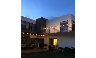 CASA EN ARRIENDO SECTOR EL ESCOBERO - ENVIGADO