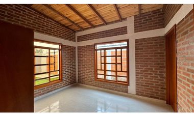 Casa campestre nueva con piscina en venta Santa Elena El Cerrito Valle