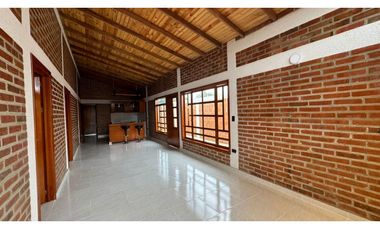 Casa campestre nueva con piscina en venta Santa Elena El Cerrito Valle