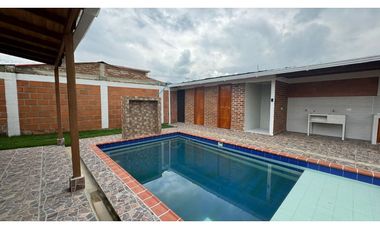Casa campestre nueva con piscina en venta Santa Elena El Cerrito Valle