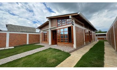 Casa campestre nueva con piscina en venta Santa Elena El Cerrito Valle