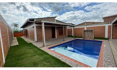 Casa campestre nueva con piscina en venta Santa Elena El Cerrito Valle