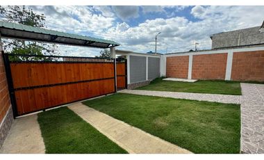 Casa campestre nueva con piscina en venta Santa Elena El Cerrito Valle