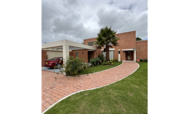 Casa en Guaymaral con Hermosas reas Verdes y Zonas de Entretenimiento