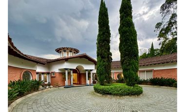 Espectacular casa en el Escobero