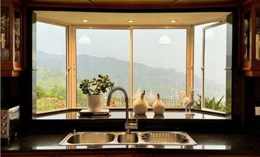 Espectacular casa en el Escobero