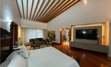 Espectacular casa en el Escobero