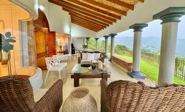 Espectacular casa en el Escobero