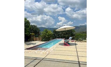 Se vende Finca en La Mesa, sector San Joaquín