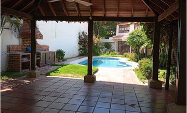 Cabaña cerca al mar santa marta