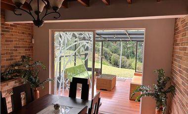 Vendo casa campestre en Unidad cerrada Retiro