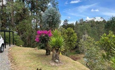 Vendo casa campestre en Unidad cerrada Retiro