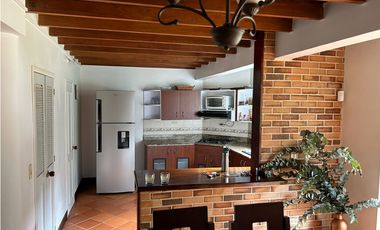 Vendo casa campestre en Unidad cerrada Retiro