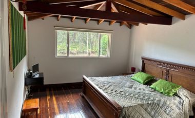 Vendo casa campestre en Unidad cerrada Retiro