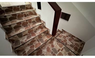 Casa de tres pisos con terraza en venta Barrio Santa Ana Palmira Valle