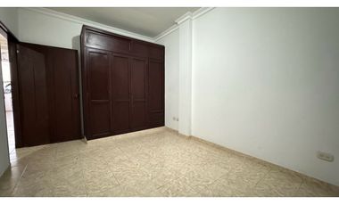 Casa de tres pisos con terraza en venta Barrio Santa Ana Palmira Valle