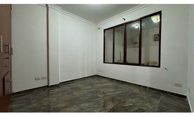 Casa de tres pisos con terraza en venta Barrio Santa Ana Palmira Valle