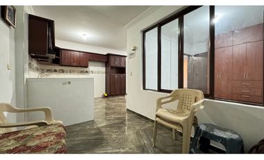 Casa de tres pisos con terraza en venta Barrio Santa Ana Palmira Valle