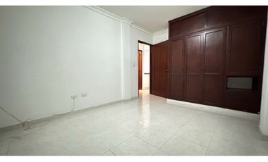 Casa de tres pisos con terraza en venta Barrio Santa Ana Palmira Valle