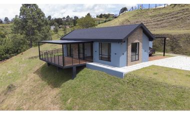 vendo casa finca Marinilla Antioquia sector la Esperanza 3.530 m2