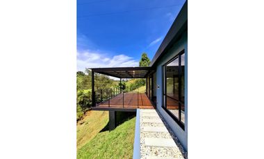 vendo casa finca Marinilla Antioquia sector la Esperanza 3.530 m2