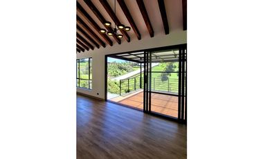 vendo casa finca Marinilla Antioquia sector la Esperanza 3.530 m2