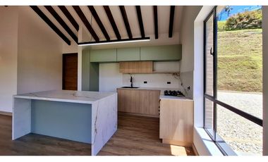 vendo casa finca Marinilla Antioquia sector la Esperanza 3.530 m2