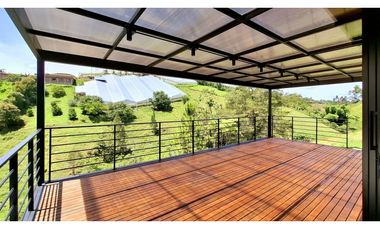 vendo casa finca Marinilla Antioquia sector la Esperanza 3.530 m2