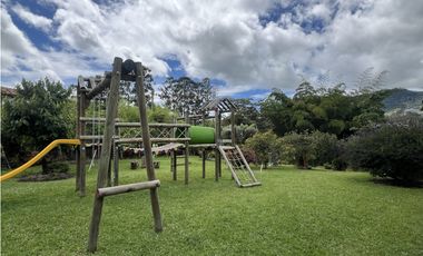 Finca independiente en La Ceja (cm)