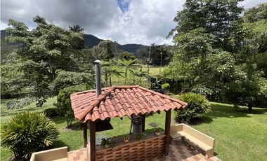 Finca independiente en La Ceja (cm)