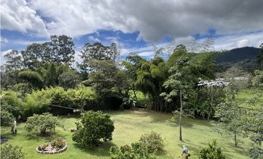 Finca independiente en La Ceja (cm)